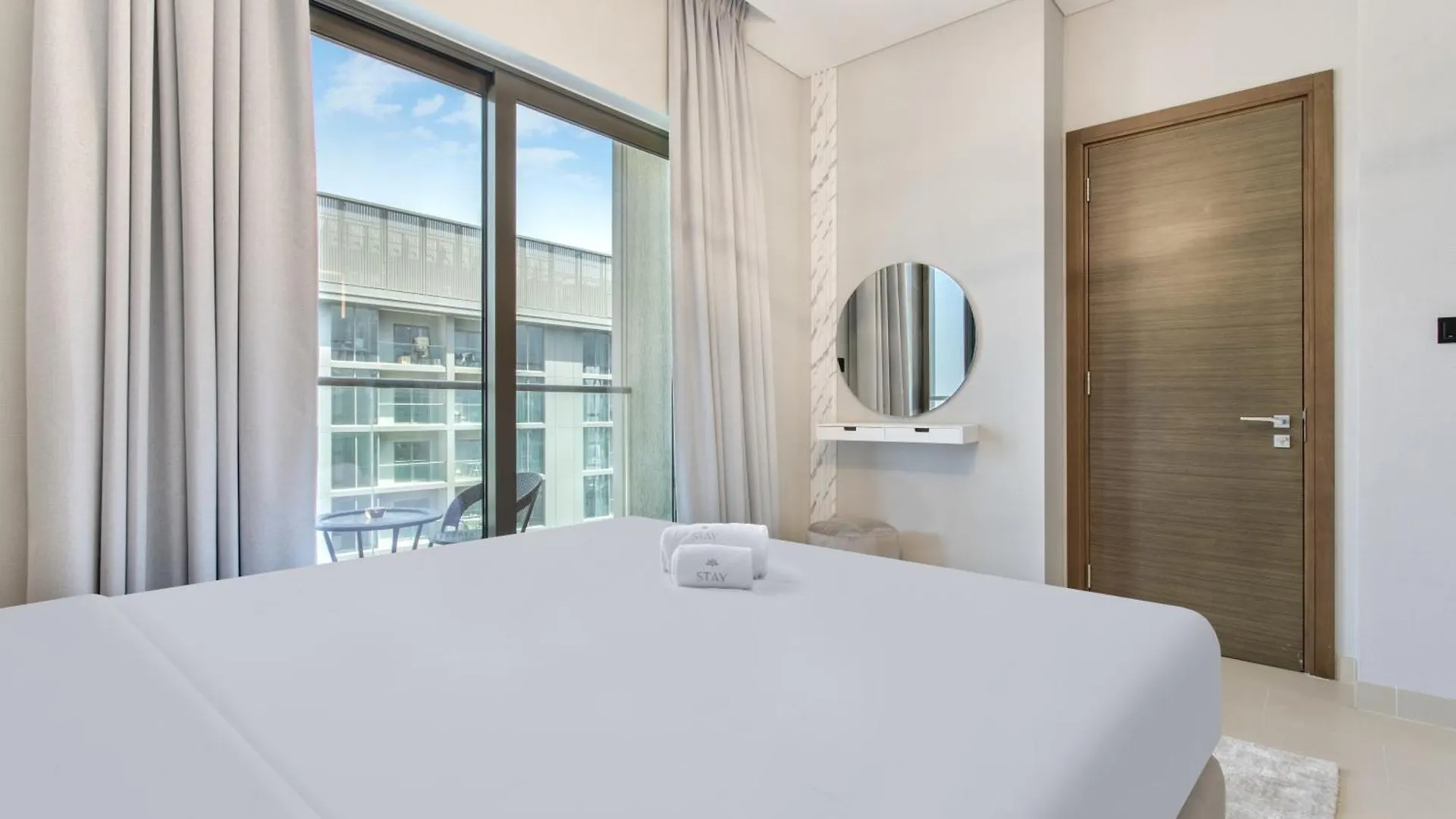 Stay By Latinem Luxury 2Br Holiday Home Cv A2702 Near Burj Khalifa Dubái Apartamento